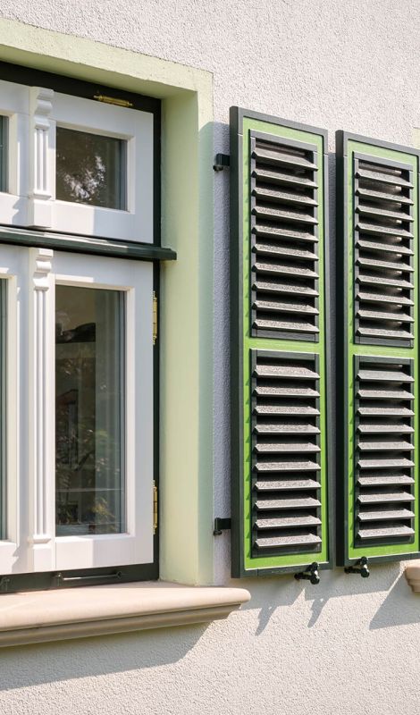 Holzfenster-Läden der Tischlerei Jacobs