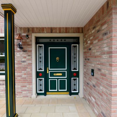 Spezialanfertigung Holzhaustür