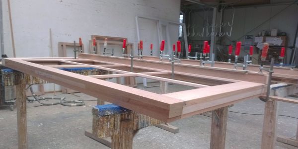 Holzverarbeitung in der Werkstatt